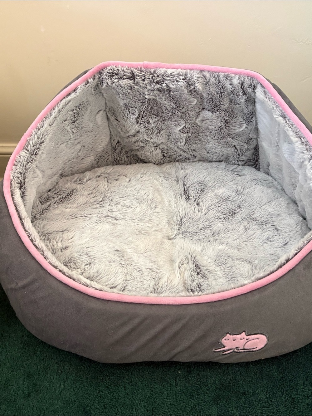 Cat bed